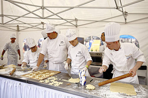 Primeros concursantes de Bocuse d'Or cierran jornada no apta para cardíacos
