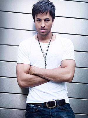 Enrique Iglesias retrasa fecha de concierto en Monterrey