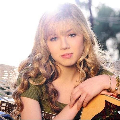 Fotos: Jennette Mccurdy en su nuevo video 'Generation Love'