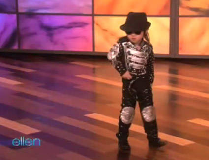 Niño que imita a Michael Jackson es nueva estrella en Youtube