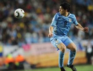 Luis Suárez continuará jugando en el Ajax
