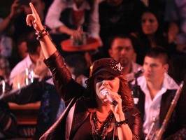 Jenni Rivera ofrece show en Guadalajara sin incidentes