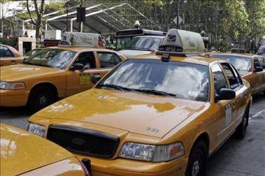 Las autoridades de Nueva York quieren que los taxistas se vistan mejor