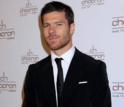 Xabi Alonso ha sido homenajeado en su tierra natal