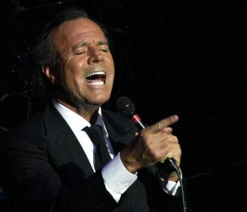Julio Iglesias dará concierto en Barcelona