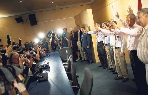 Cuba: Otros cinco presos políticos cubanos aceptaron viajar a España Cuba: Otros cinco presos políticos cubanos aceptaron viajar a España