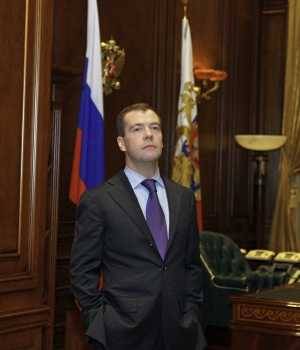 Rusia: Medvedev asume el mando de la lucha ante gravedad de los incendios
