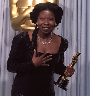 Whoopi Goldberg fumó marihuana para recibir su Oscar