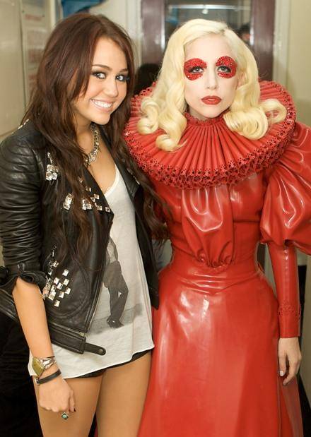 Miley Cyrus admira a Lady Gaga Miley Cyrus admira a Lady Gaga