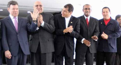 Para los medios no existe la cumbre de UNASUR