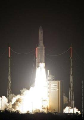 Un satélite español, listo para ser puesto en órbita por el cohete Ariane 5