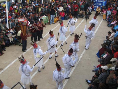 CHUNCHOS: EN HUANUCO, DANZA SELVATICA DEL ALTO MARAÑON