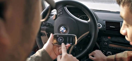 Vídeo: Nokia C7, se consigue controlar un coche con este móvil de Nokia