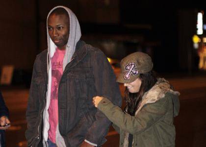 Ashley Tisdale de romance por Vancouver ¿Verdad o rumor?