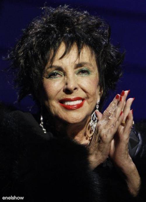 Elizabeth Taylor pasó su cumpleaños número 79 en el hospital