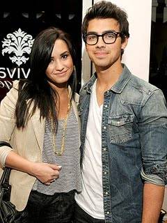 Joe Jonas habla de Demi Lovato