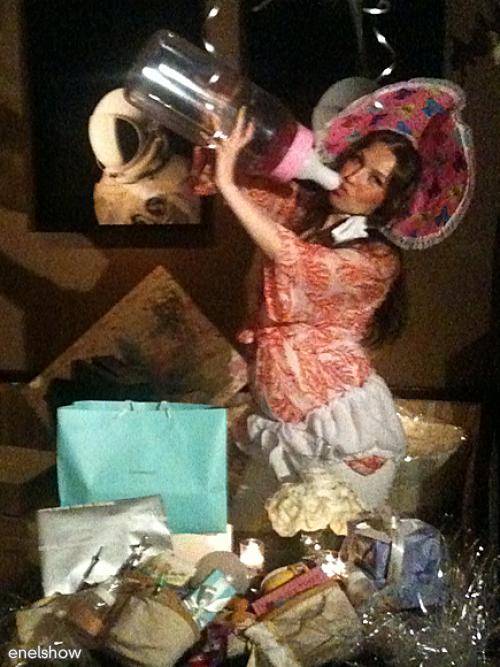 Thalia celebra su baby shower