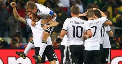 Vuelve polémica sobre uso del video debido a graves errores de árbitros en Sudáfrica 2010 Vuelve polémica sobre uso del video debido a graves errores de árbitros en Sudáfrica 2010