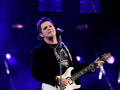 Alejandro Sanz y Julieta Venegas discutieron por partido España - Chile a través de Twitter