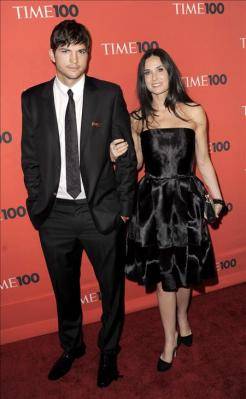 Ashton Kutcher y Demi Moore pasarán Halloween en Moscú