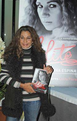 Lolita Flores lanza su biografía Lolita Flores lanza su biografía