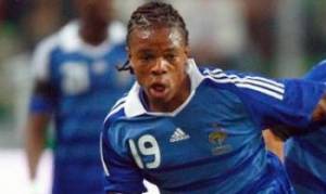 Loic Remy presenta una anormalidad cardiaca