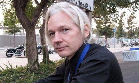 El affaire Wikileaks: Julian Assange involucrado en confusa trama judicial por cargos sexuales