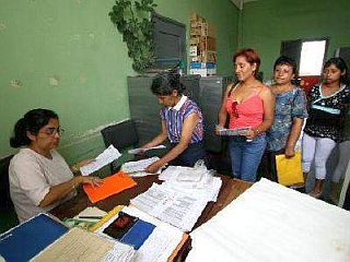 Defensoría del pueblo descubre cobros ilegales en algunos colegios Defensoría del pueblo descubre cobros ilegales en algunos colegios