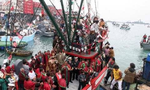 Pescadores celebran hoy su día con tradicional procesión de San Pedro en el mar Pescadores celebran hoy su día con tradicional procesión de San Pedro en el mar
