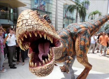 A la caza de dinosaurios en una casa de subastas en París