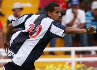 Alianza Lima clasificó a la Copa Libertadores luego de igualar 2-2 con Inti Gas