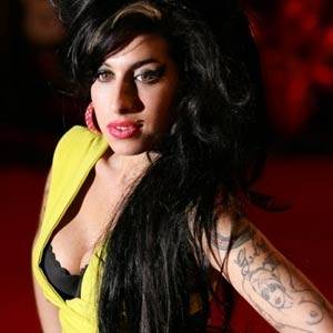 El diario de Amy Winehouse terminó en un basurero de Londres