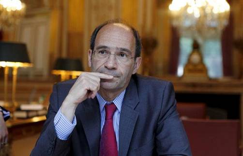 Francia: Ministro de Trabajo intervino para que otorguen Legión de Honor a gestor de fortuna de Lilliane Bettencourt