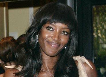 Naomi Campbell confesó problemas de alcoholismo