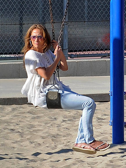 Jennifer López disfruta paseo familiar en Los Ángeles