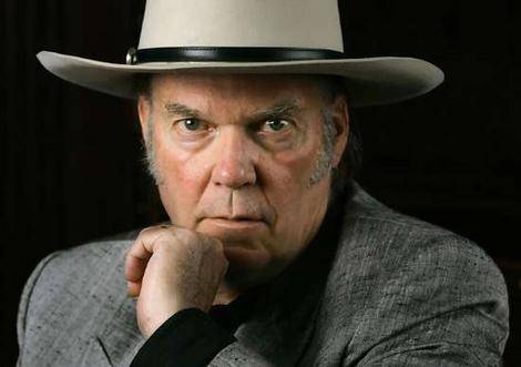 Neil Young estrena documental 'Le Noise' en YouTube