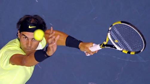Ni las canchas de Bangkok representan un problema para Rafael Nadal