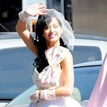 Sancionarán al hotel donde se casó Katy Perry en India