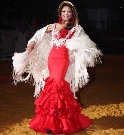 La Toya Jackson se vistió de flamenca en Sevilla