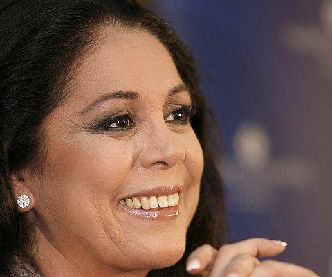 Isabel Pantoja cancela su gira por enfermedad