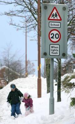 La nieve perturba el transporte británico, incluidos los aeropuertos de Londres