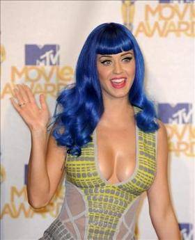 Katy Perry lanza hoy 'Teenage dream'