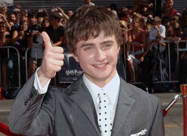 Video: Daniel Radcliffe reaparece en comedia musical