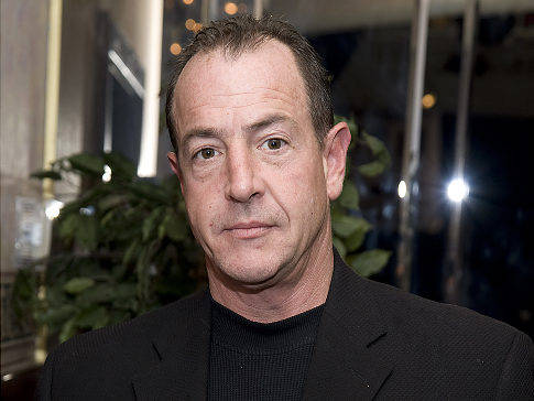 Michael Lohan quiere hacer las paces con su ex esposa Dina Lohan