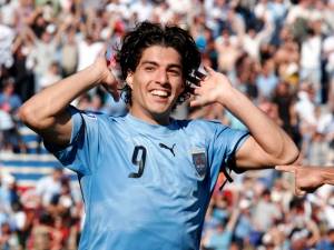Luis Suárez ha sido perdonado por el ghanés Asamoah Gyan