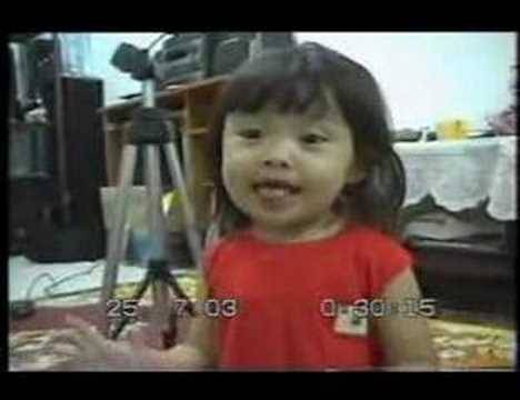 Espectacular video de niña cantando colgado en Youtube