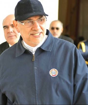 Paraguay: Presidente Lugo destituye a jefes del Ejército, Fuerza Aérea y la Marina