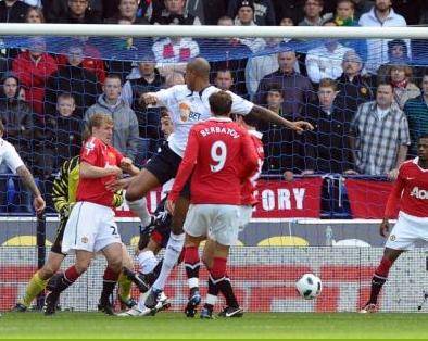 El Manchester United empata con el Bolton y no aprovecha los reveses del Arsenal y el Chelsea