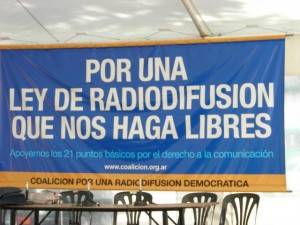 Argentina: Marchas multitudinarias en favor de la Ley de Medios Argentina: Marchas multitudinarias en favor de la Ley de Medios