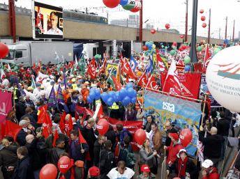 Sindicatos protestan en Bruselas contra medidas de austeridad auspiciadas por Unión Europea